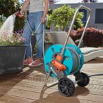 CleverRoll S Set Hose Trolley, Plastic Body, Space-Saving Garden Hose Storage with Hose and Nozzle - Image 3
